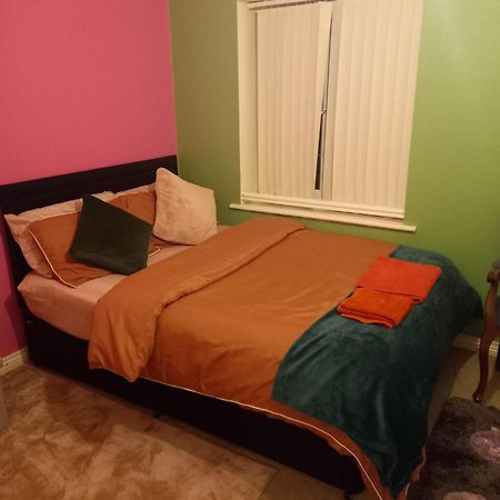 Luxury Room In Walsall Bloxwich Экстерьер фото